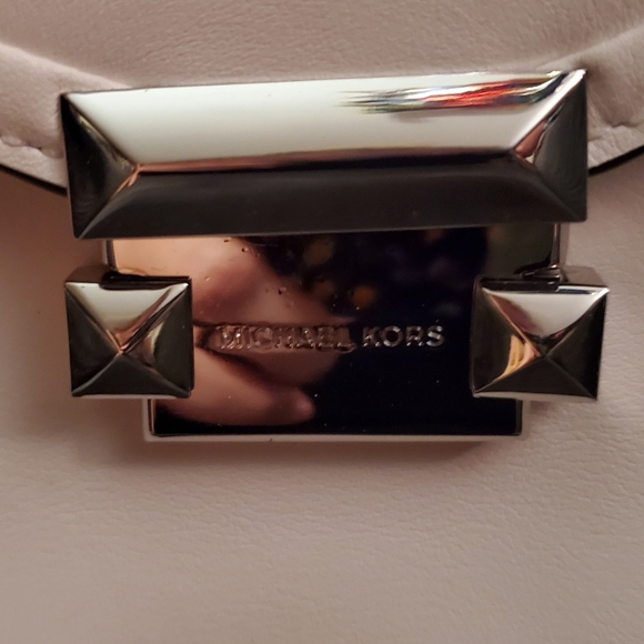 Michael Kors Whitney Satchel, new condition without tags. - Picture 9 of 9